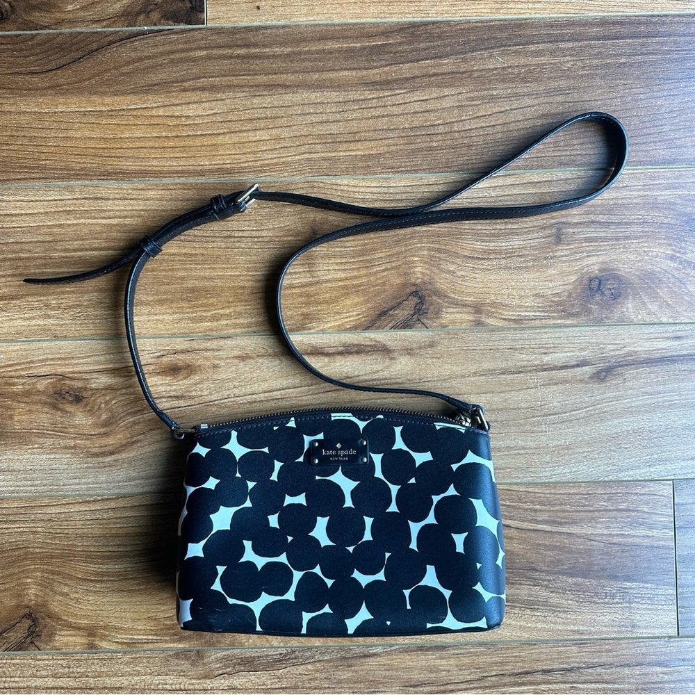 Kate Spade  Splodge Dot cross body bag in black & white
